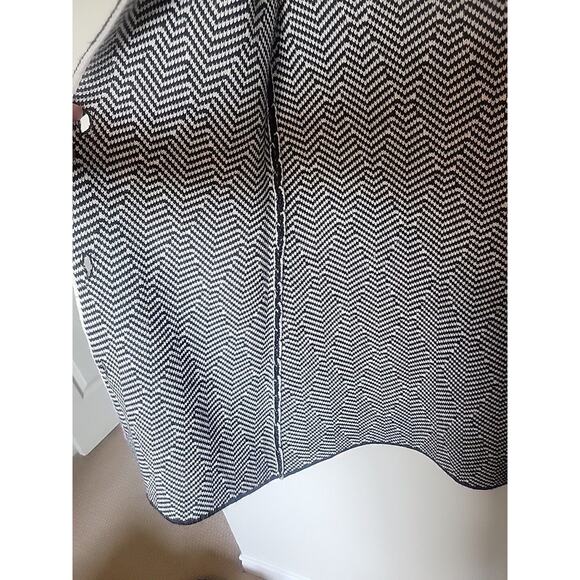 Cocogio Cardigan Sweater Coat Women's Size Small Black/White Chevron Tweed - Picture 10 of 12